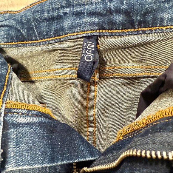 Liu Jo Blue Cropped Jeans with Pearl Details - Picture 7 of 8